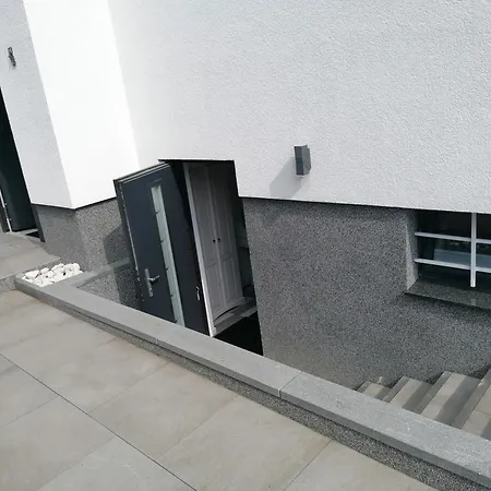 Hubsches Und Ruhiges Mit Beheiztem Pool Apartment Zeuthen